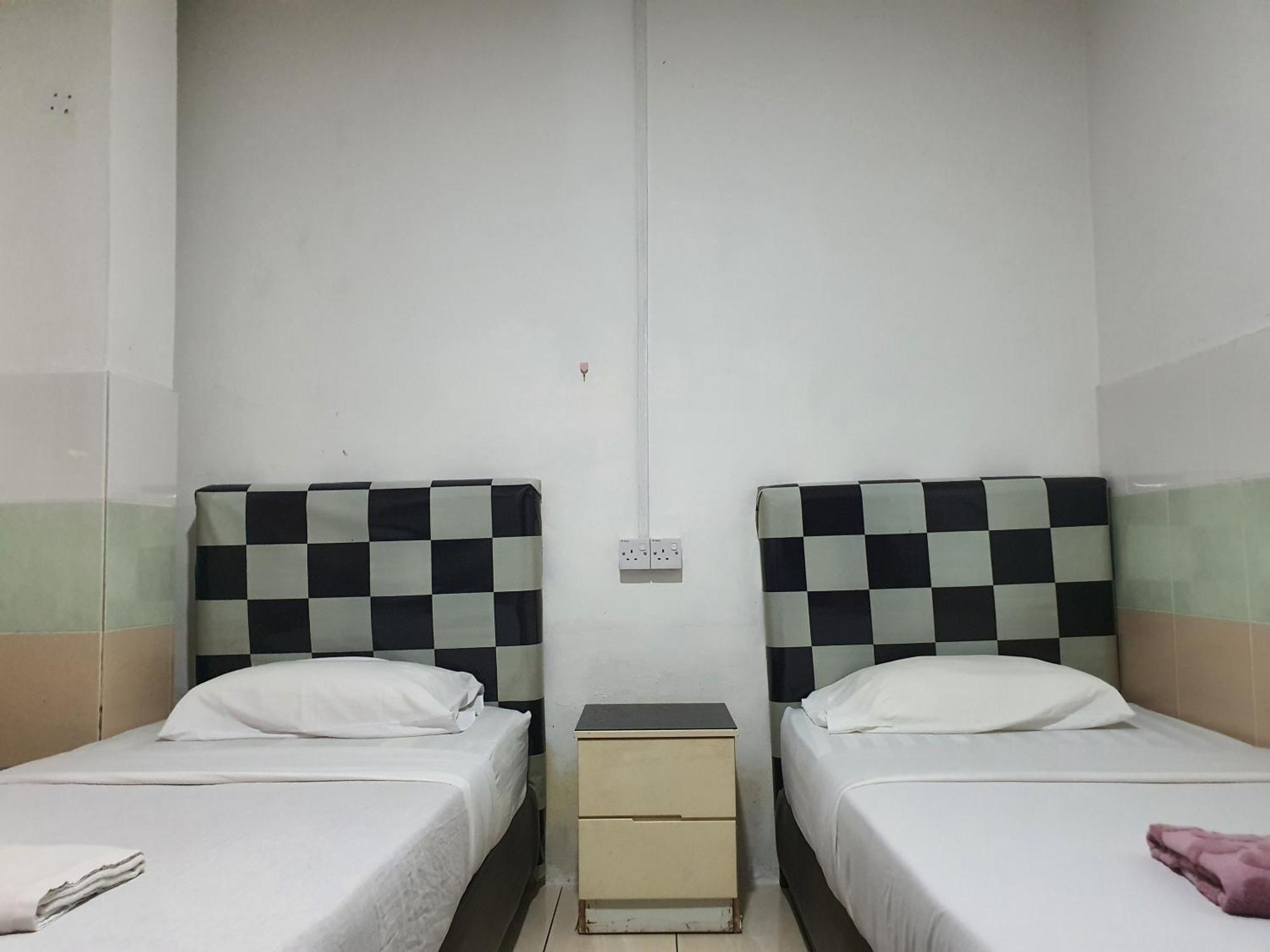 Oyo 90972 Jj Homestay Мири Экстерьер фото