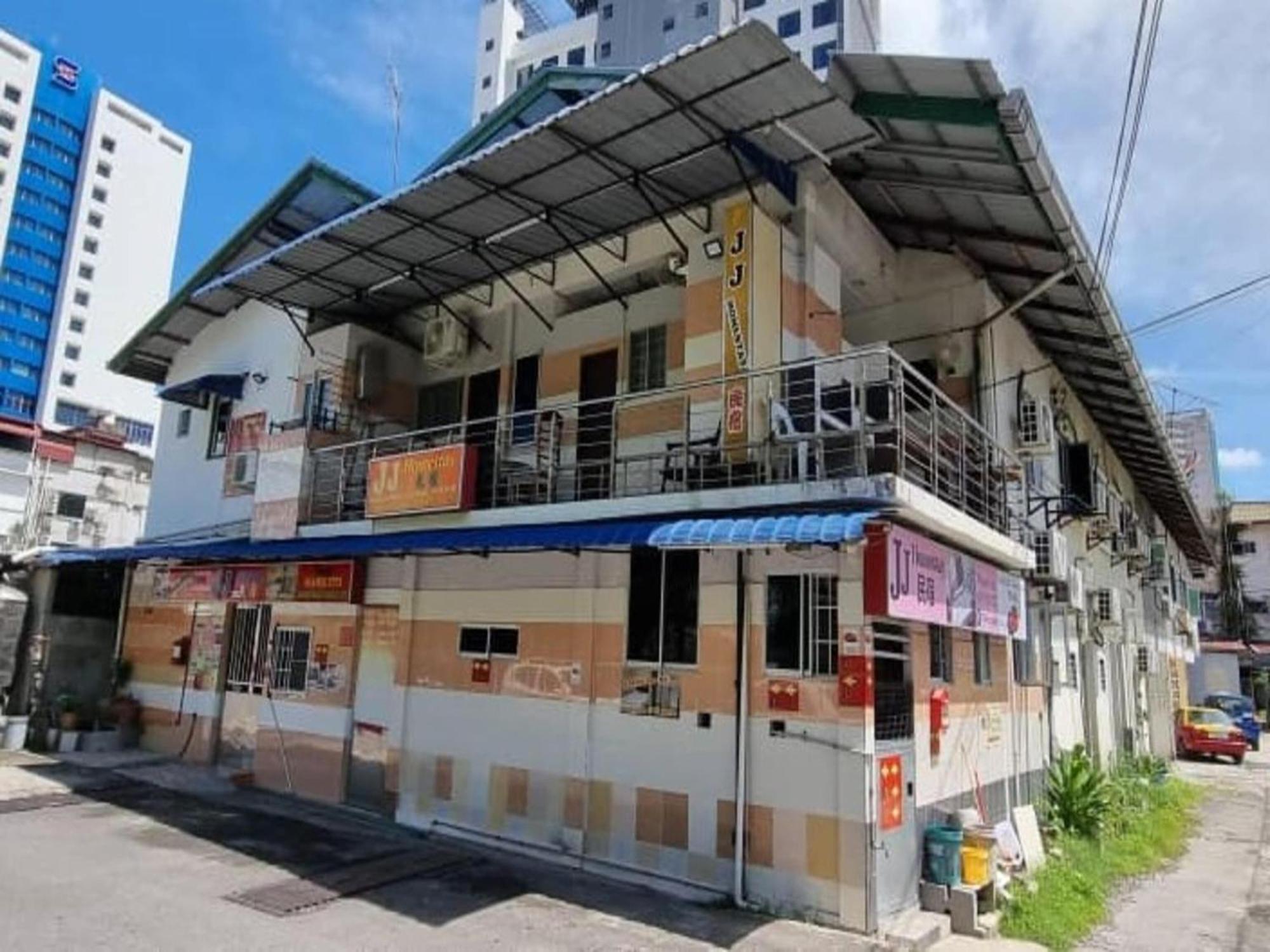 Oyo 90972 Jj Homestay Мири Экстерьер фото