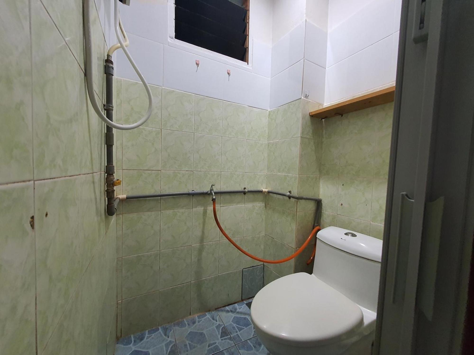 Oyo 90972 Jj Homestay Мири Экстерьер фото