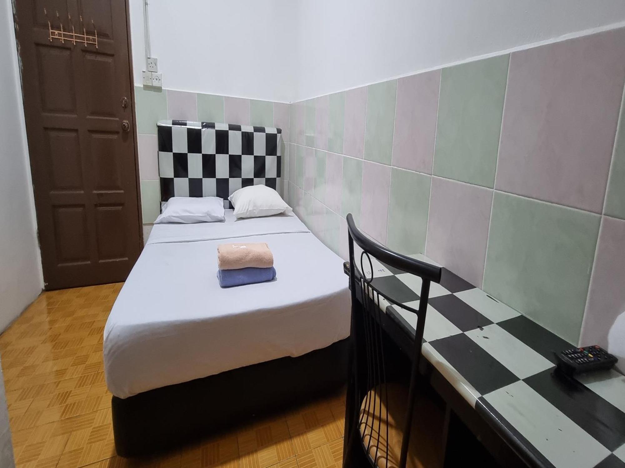 Oyo 90972 Jj Homestay Мири Экстерьер фото