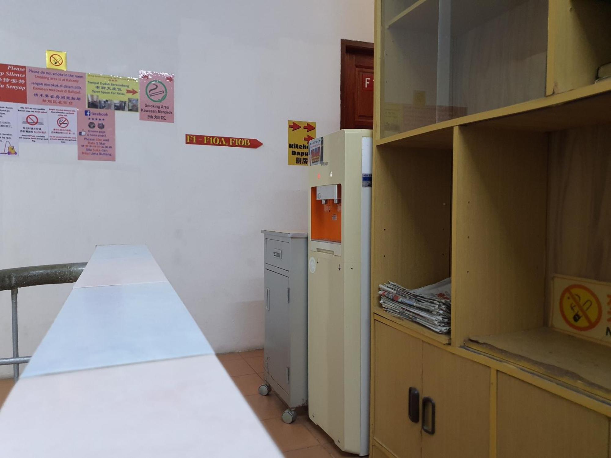 Oyo 90972 Jj Homestay Мири Экстерьер фото