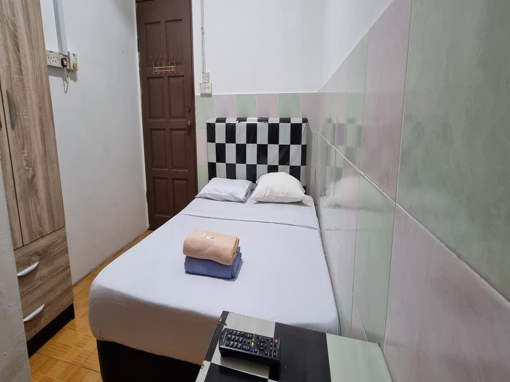 Oyo 90972 Jj Homestay Мири Экстерьер фото