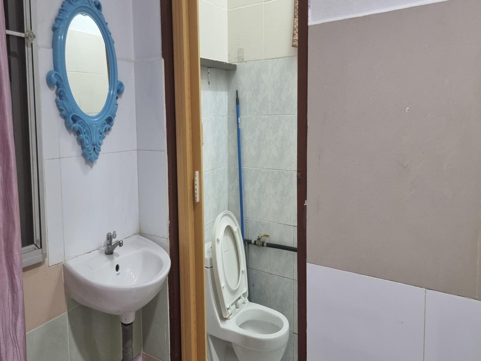 Oyo 90972 Jj Homestay Мири Экстерьер фото