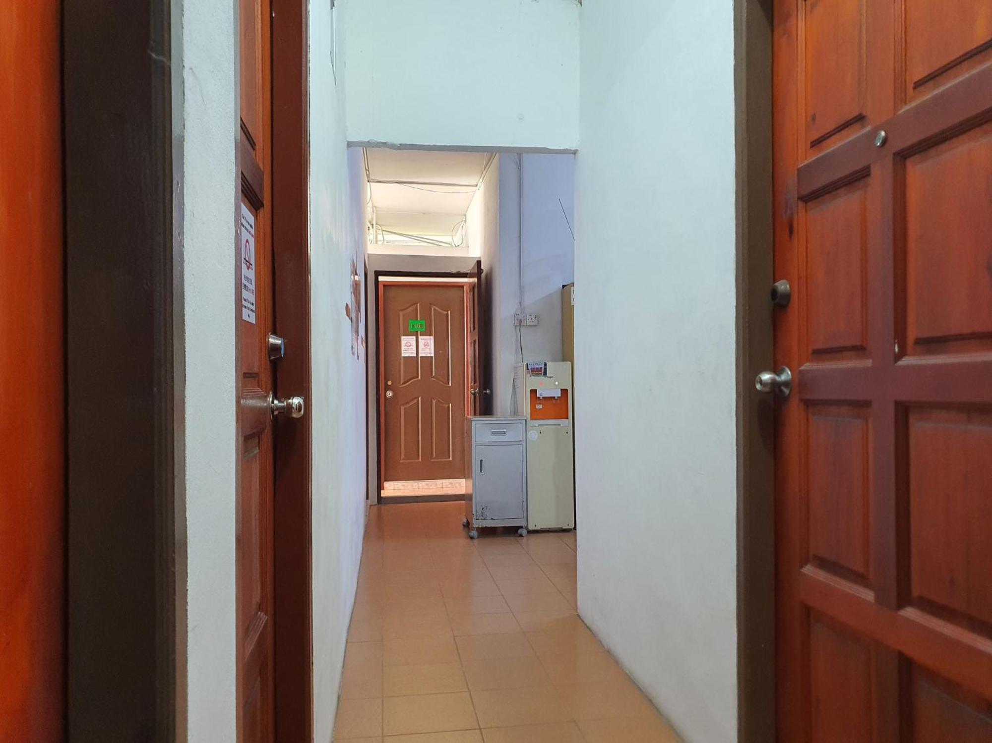 Oyo 90972 Jj Homestay Мири Экстерьер фото